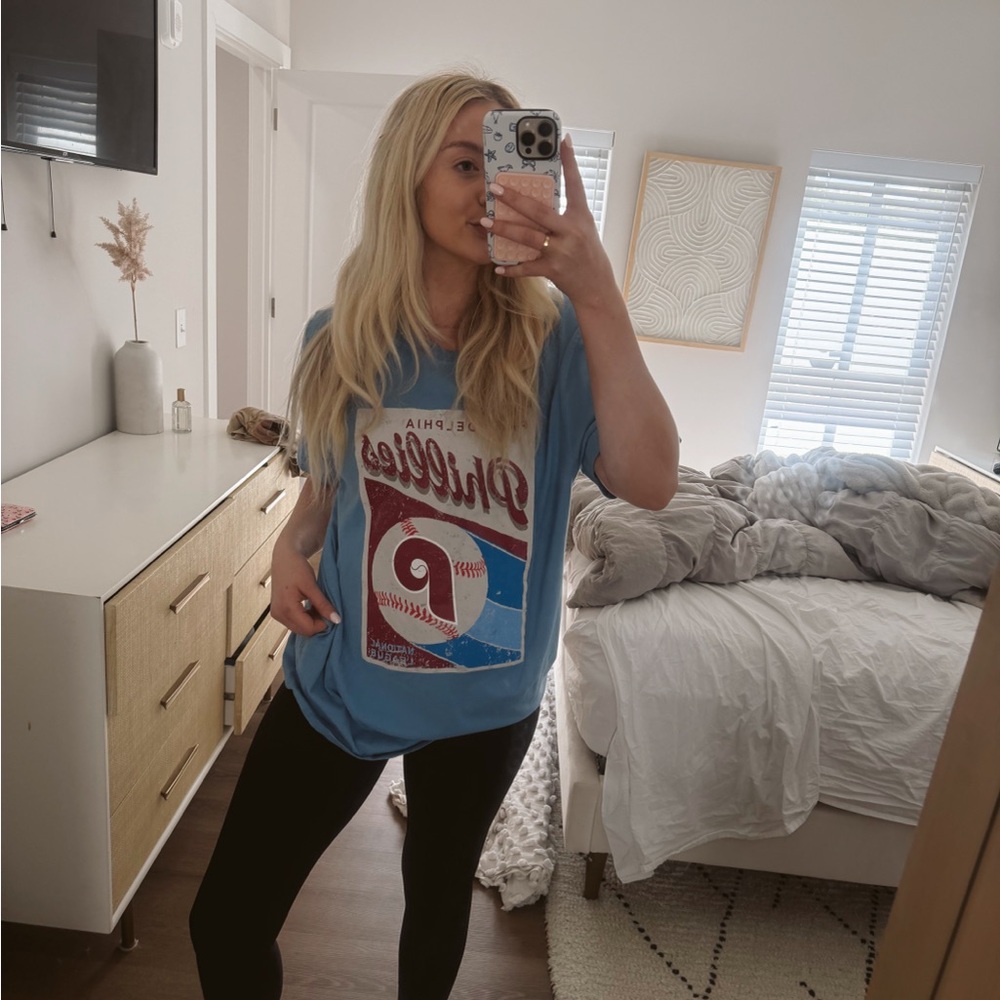 Phillies NWT new era tee L - Picture 3 of 6